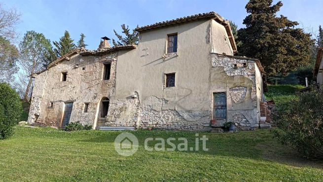 Rustico/casale in residenziale in 