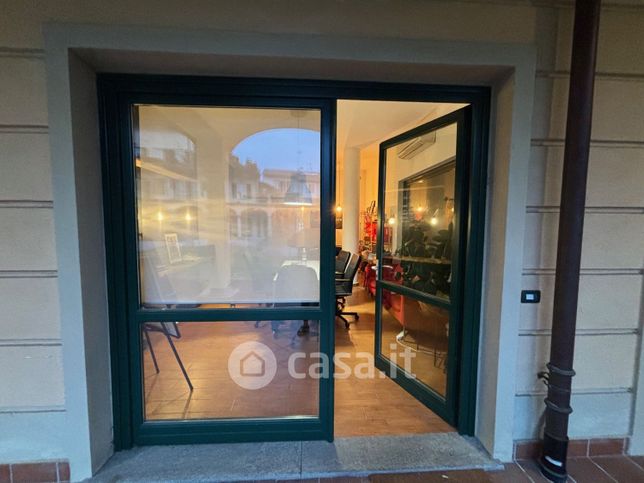 Ufficio in commerciale in Via G. Mazzini 4