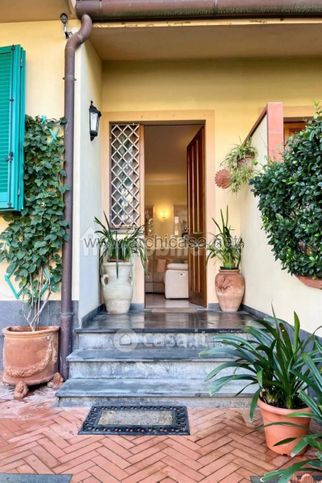 Villetta a schiera in residenziale in Via A. Canova