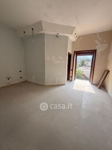 Appartamento in residenziale in Via San Maria delle Grazie a Palmentola 7