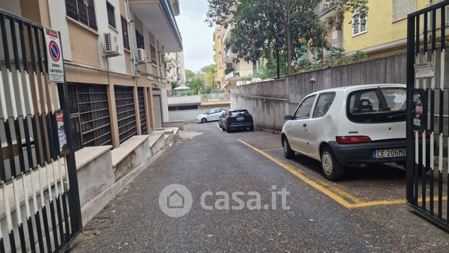 Garage/posto auto in residenziale in Via Alatri 110