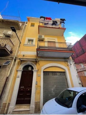 Casa indipendente in residenziale in Via Giuseppe Poerio 25