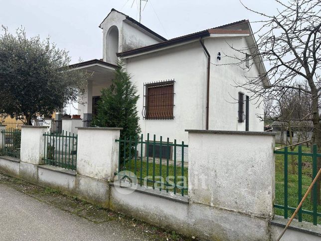 Villa in residenziale in 