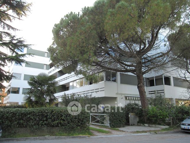 Appartamento in residenziale in Viale dell' Orione 37