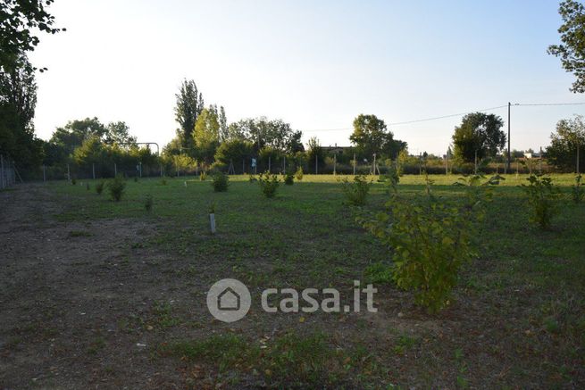 Terreno agricolo in commerciale in Via della Rotta 18