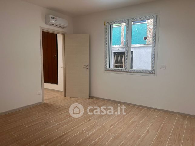 Appartamento in residenziale in Via Alessandro Litta Modignani 92