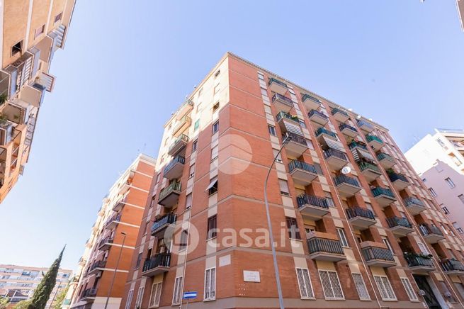 Appartamento in residenziale in Via Giovanni Aldini 18