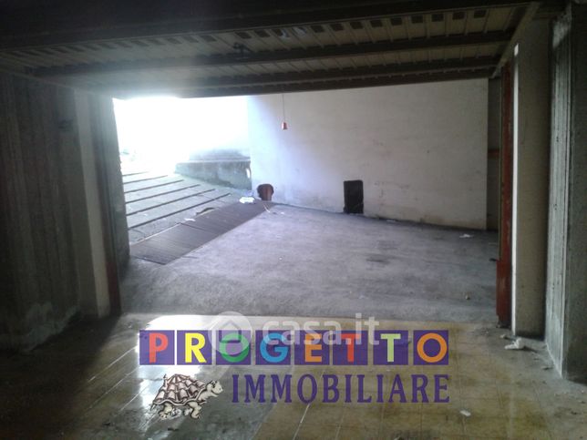 Garage/posto auto in residenziale in Via Pietro Mascagni 2/b 2 b