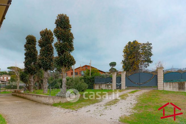 Villa in residenziale in Via Niccolò PAGANINI 25