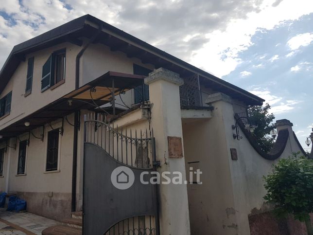 Appartamento in residenziale in Via dei Larici