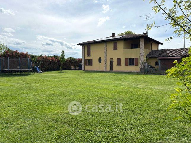 Villa in residenziale in 