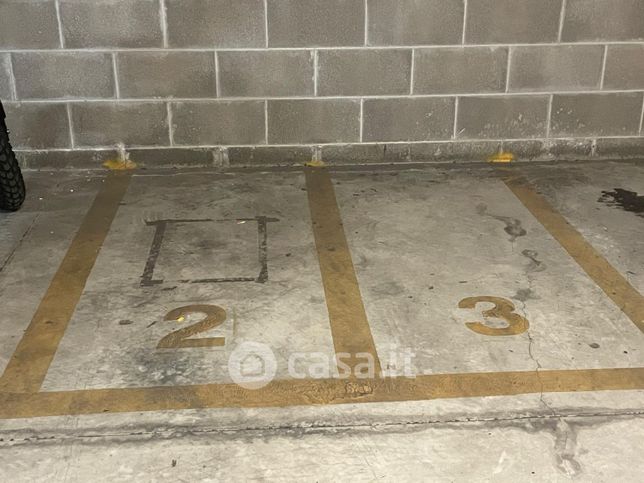 Box/posto auto in residenziale in Via Giuseppe Molteni 149