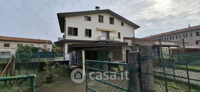 Appartamento in residenziale in Via Canonica 4