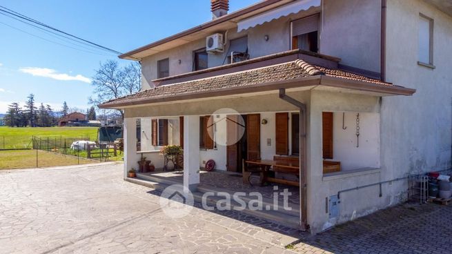 Casa bi/trifamiliare in residenziale in Via Casale 12