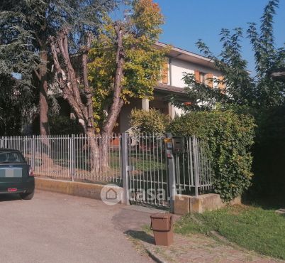 Villa in residenziale in Via Guido Rossa 3