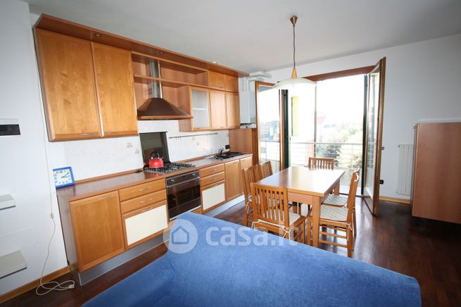 Appartamento in residenziale in Via Giovanni Falcone 3