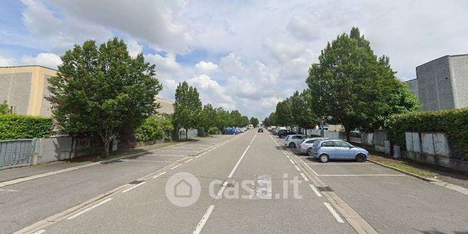 Capannone in commerciale in Via dei Fabbri