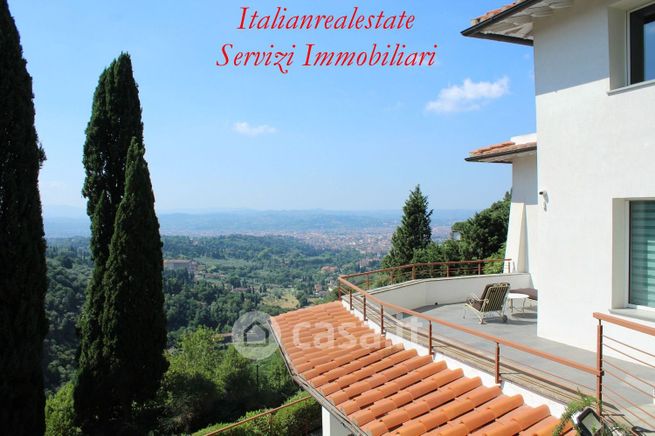 Villa in residenziale in Via Bolognese Nuova