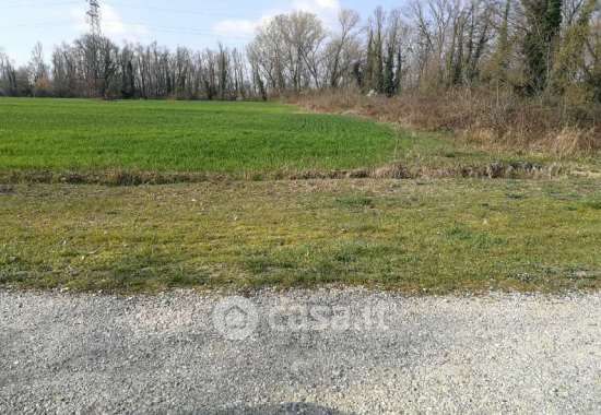 Terreno agricolo in commerciale in Via San Michele