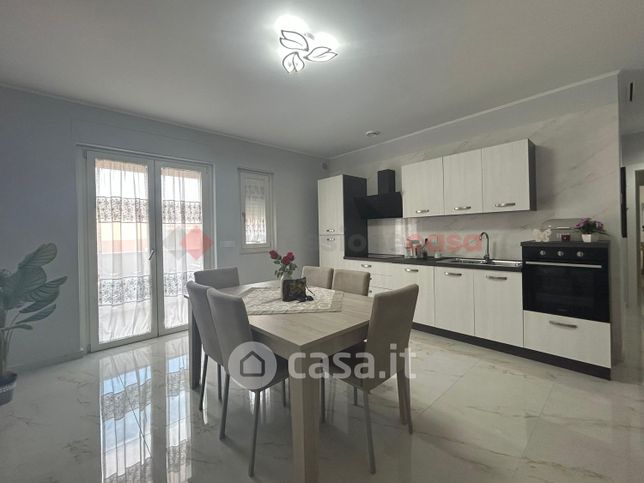 Appartamento in residenziale in Viale Gianni Rodari 36