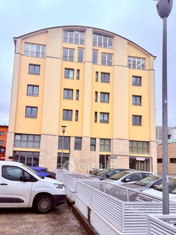 Ufficio in commerciale in Via Chiassatello 57