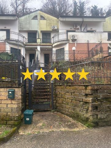 Appartamento in residenziale in Via Nievo