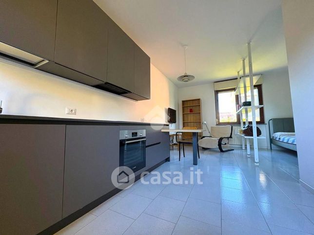 Appartamento in residenziale in Via Pietro Mascagni 12