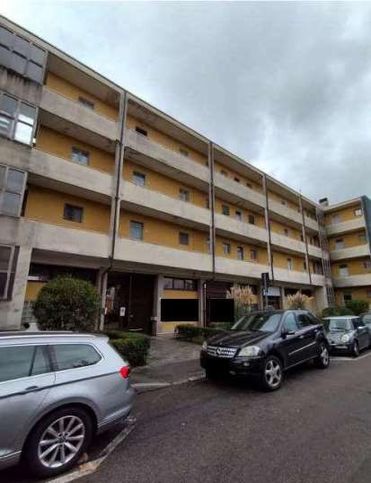 Appartamento in residenziale in Piazza R. Achilli 7