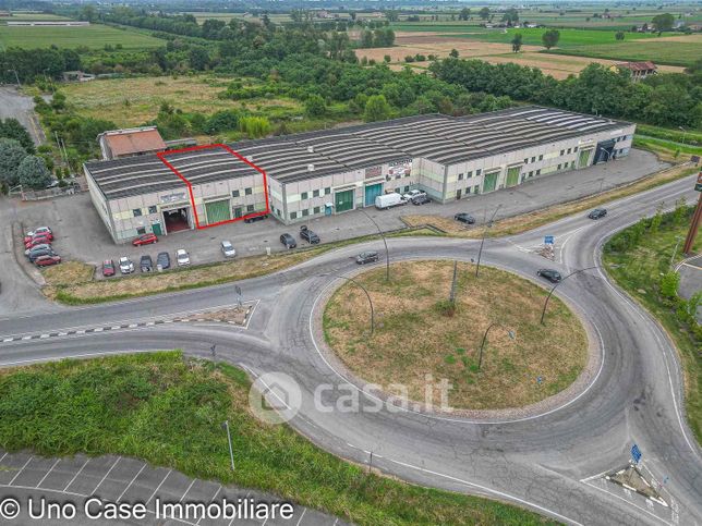 Capannone in commerciale in Strada Moleto Prima 2 d