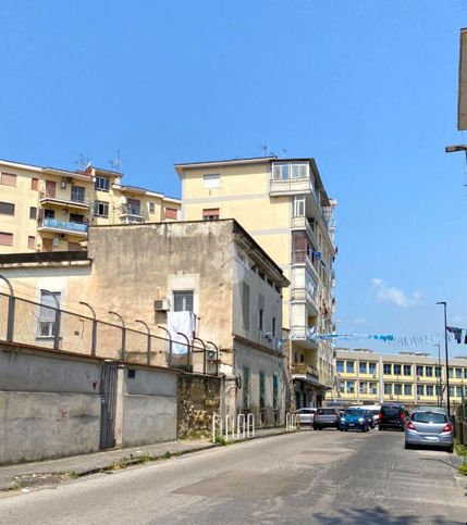 Appartamento in residenziale in Via Raffaele Testa 35