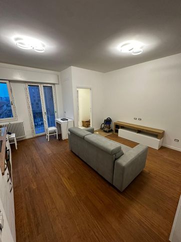 Appartamento in residenziale in Viale Edoardo Jenner 60