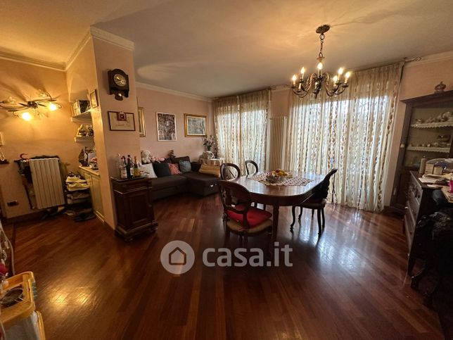 Appartamento in residenziale in Piazza Angilberto II