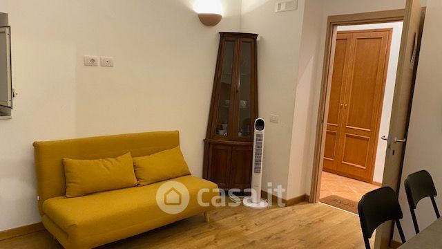 Appartamento in residenziale in Via Chiatamone 21