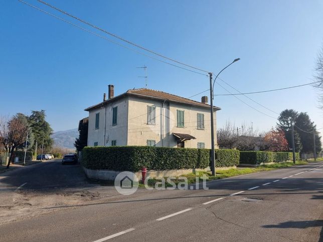 Villa in residenziale in Viale Cristoforo Colombo 1