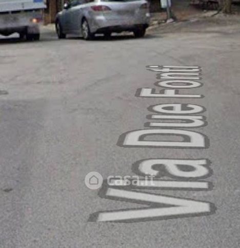 Box/posto auto in residenziale in Via Due Fonti