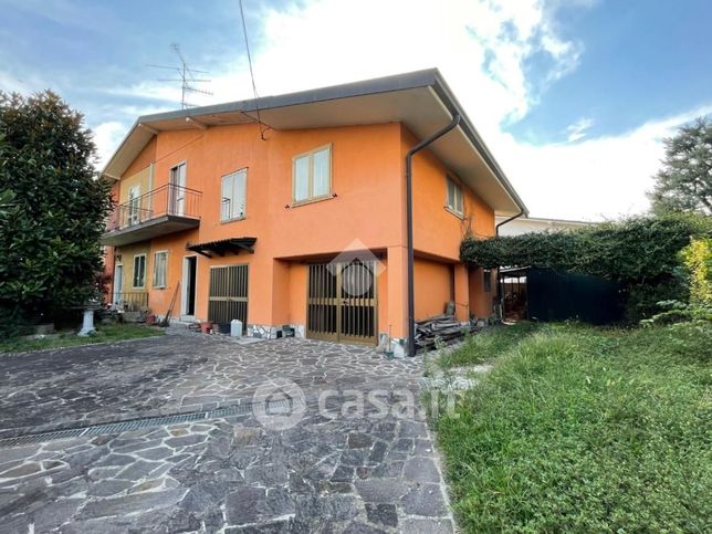 Villa in residenziale in Via San Martino 1