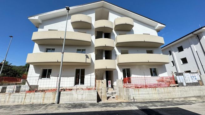 Appartamento in residenziale in Via Grandi 19