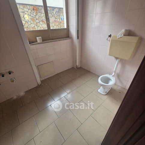 Negozio/locale commerciale in commerciale in Via San Francesco di Paola