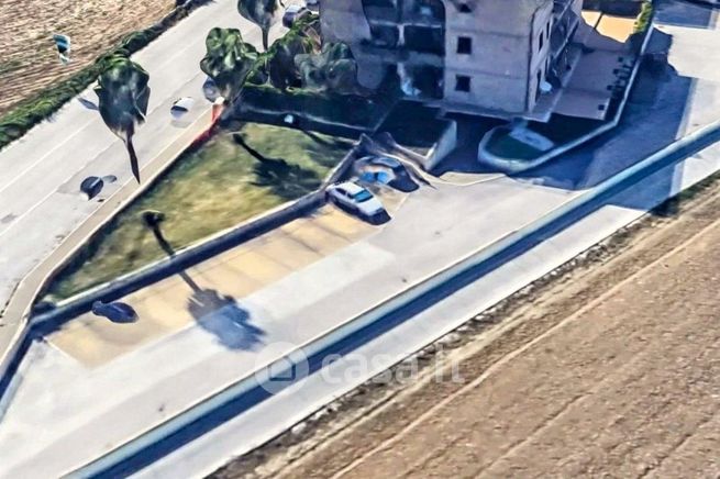 Box/posto auto in residenziale in Via Fratte 6719
