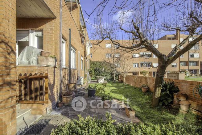 Casa indipendente in residenziale in 
