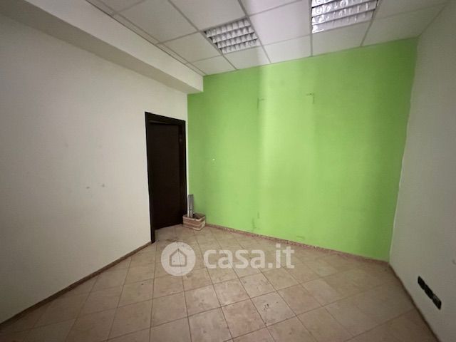 Ufficio in commerciale in Via Michele Riccio
