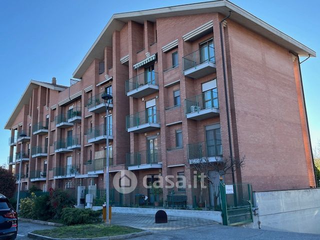 Box/posto auto in residenziale in Via Padre Giovanni Aliberti 36