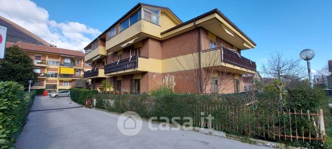 Appartamento in residenziale in Via Piano Alvanella 31