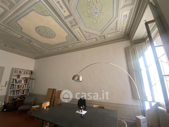 Ufficio in commerciale in 
