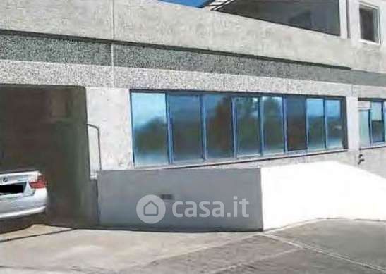 Ufficio in commerciale in Via Aldo Bartocci