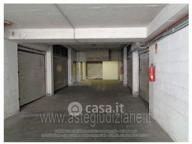 Garage/posto auto in residenziale in Via della Marranella 47