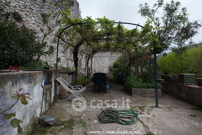 Casa bi/trifamiliare in residenziale in Viale della Rimembranza 4