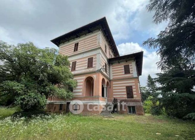 Villa in residenziale in Strada Villalvernia