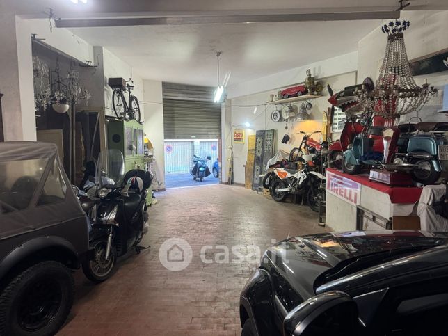 Garage/posto auto in residenziale in 