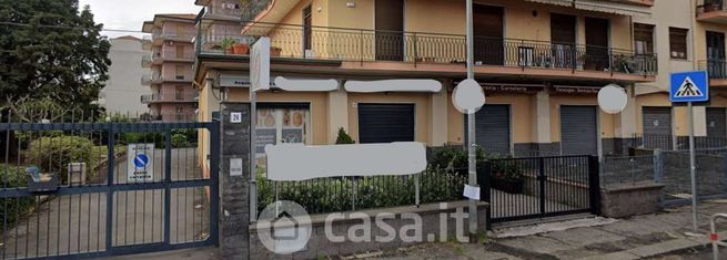 Box/posto auto in residenziale in Via Jacopone da Todi 24